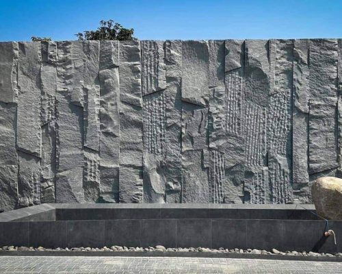 hsn-charcoal-split-face-random-pattern-monolithic-feature-wall